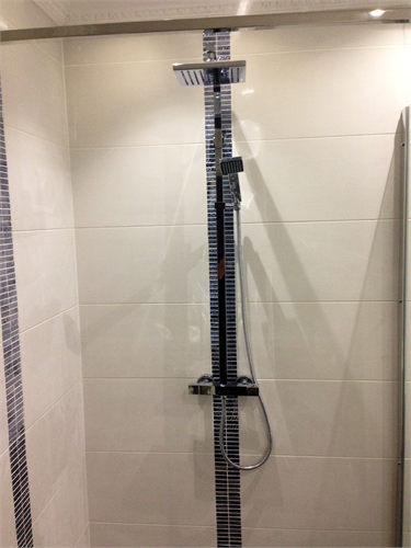 Square mixer shower